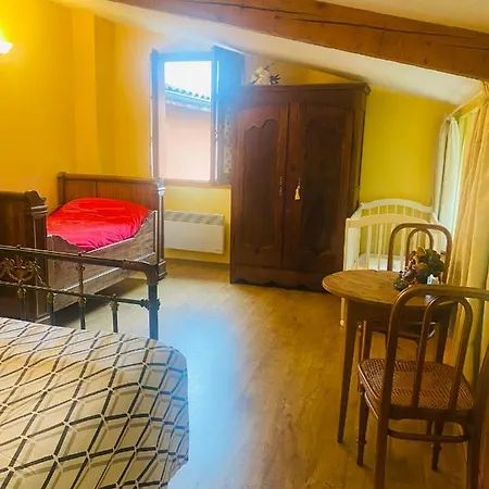 Holiday home Elevage De La Terrasserie Escoutoux